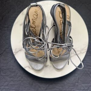 Sam Edelman Yardley SZ US 8 Metallic Silver Leather Strappy Sandals Heels Party